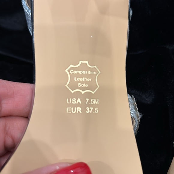 Nina New York 7.5 kitten heels
NWOT - Picture 5 of 6